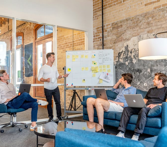 Plauti solutions for SaaS companies. Photo by Austin Distel on Unsplash